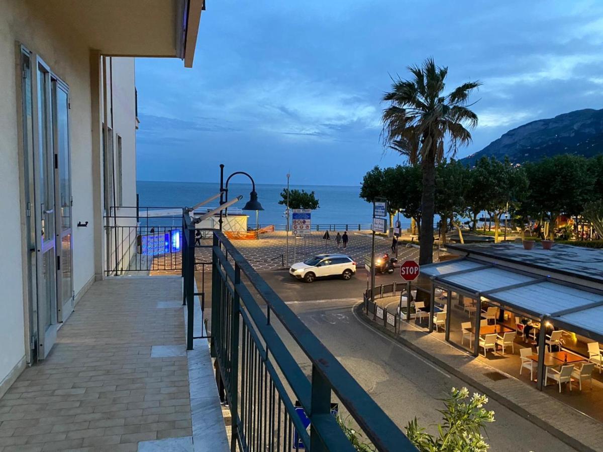 La Casa Lungo Il Mare Apartamento Maiori Exterior foto